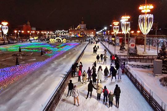 Стартует зимний сезон в парках Москвы  открываются первые катки